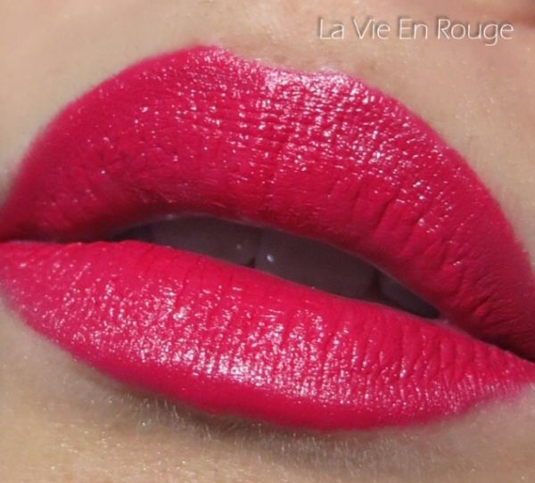 Batom Mac Matte La vie in Rouge opaco